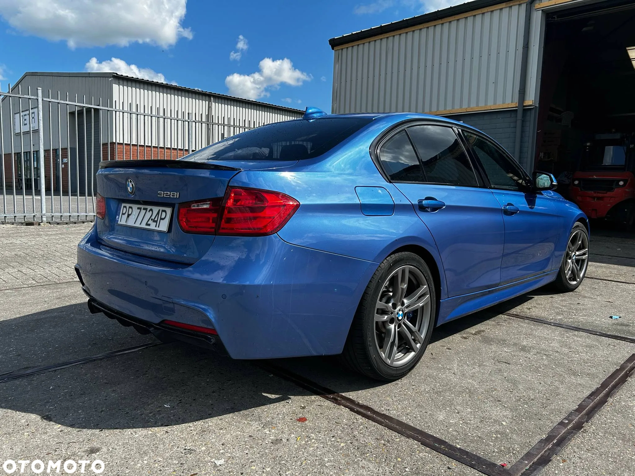 BMW Seria 3 328i Touring Sport Line - 4