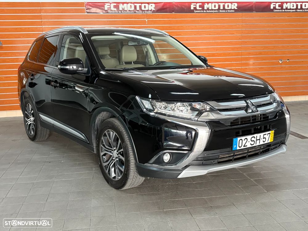 Mitsubishi Outlander 2.2 DI-D Intense Black Edition - 2