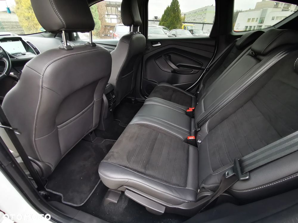 Ford Kuga 2.0 TDCi 4x4 ST-Line - 12