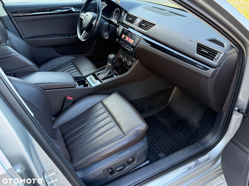 Skoda Superb 2.0 TDI L&K DSG - 36