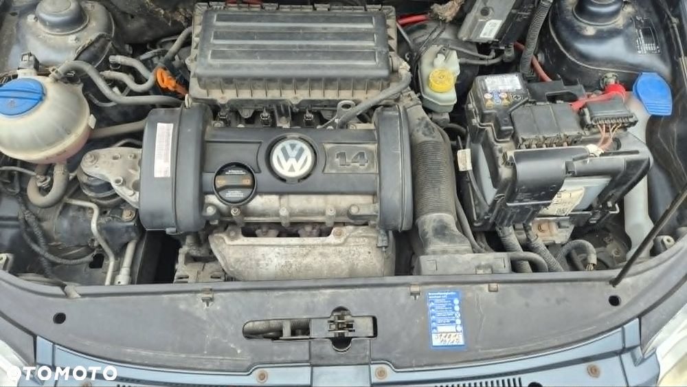 Volkswagen Polo 1.4 16V Trendline - 13