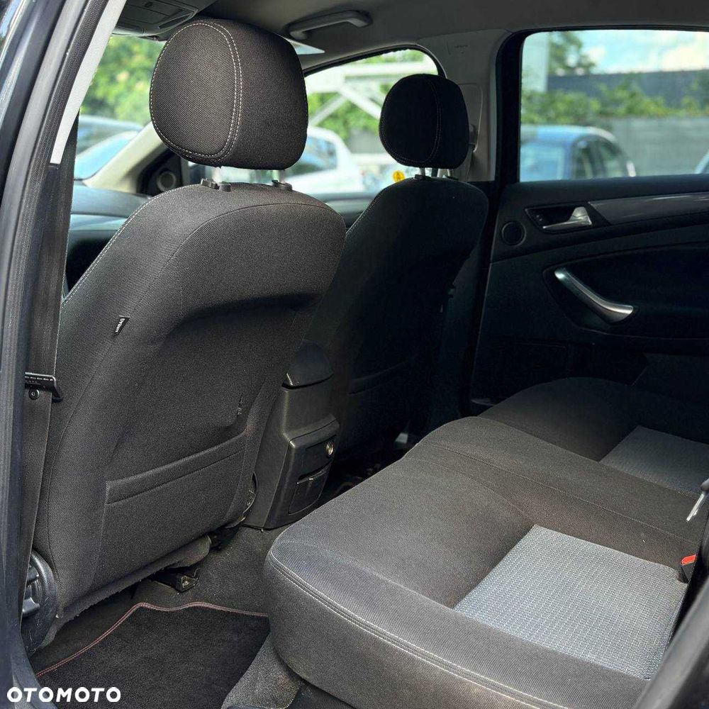Ford Mondeo - 8