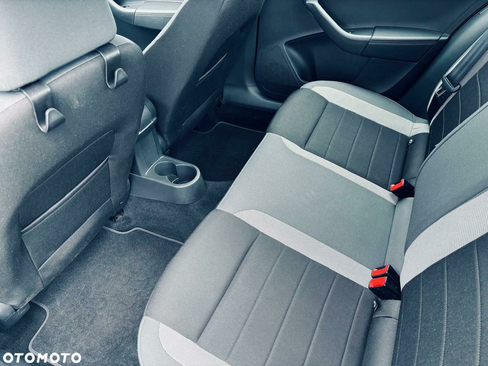 Skoda RAPID 1.0 TSI Ambition - 12