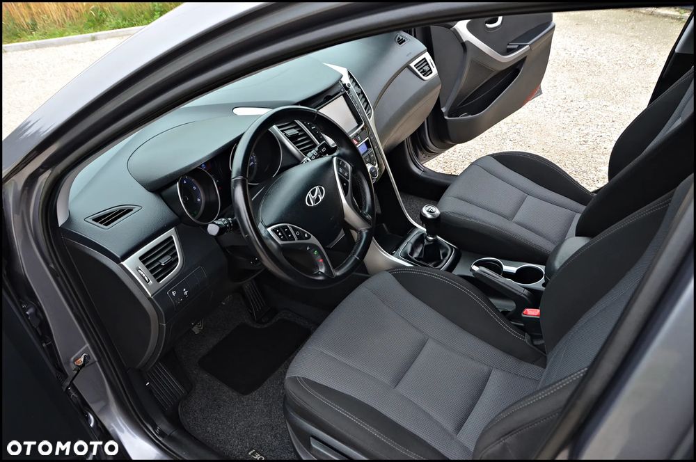 Hyundai i30 1.6 CRDi Premium - 23