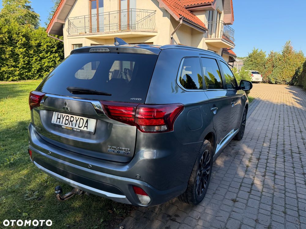 Mitsubishi Outlander - 18
