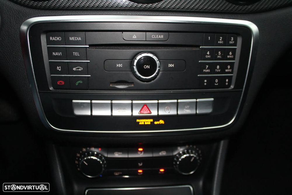 Mercedes-Benz CLA 200 d Shooting Brake AMG Line Aut. - 18