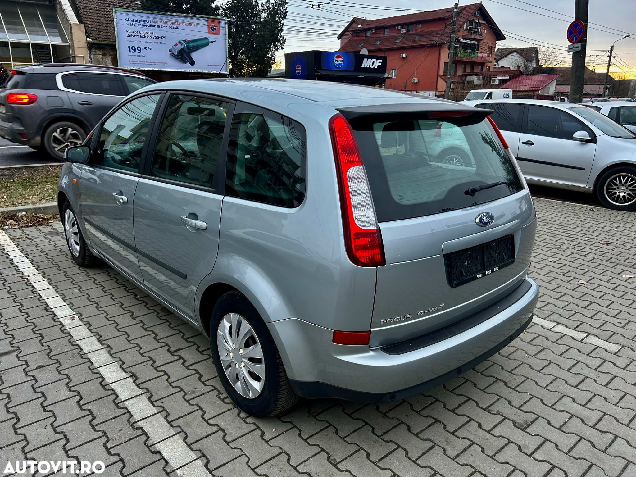 Ford C-Max 1.8 Ghia - 4