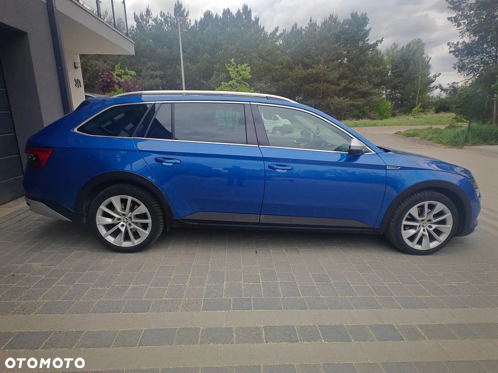 Skoda Superb 2.0 TDI 4x4 DSG Scout - 6