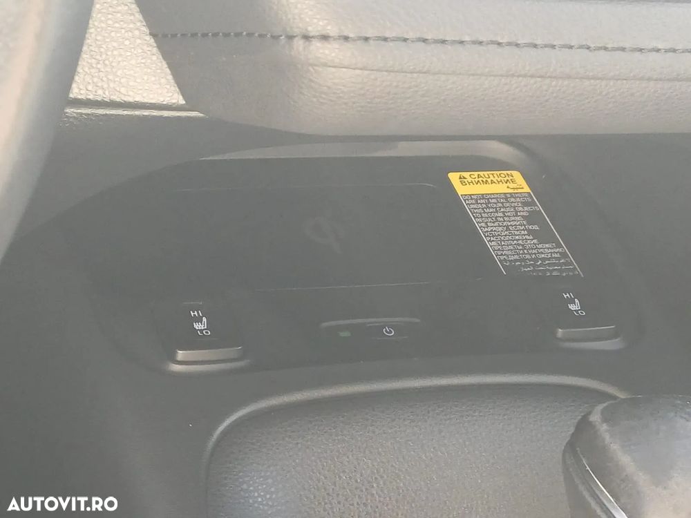 Toyota Corolla Sedan 1.8 HSD Business Plus - 22