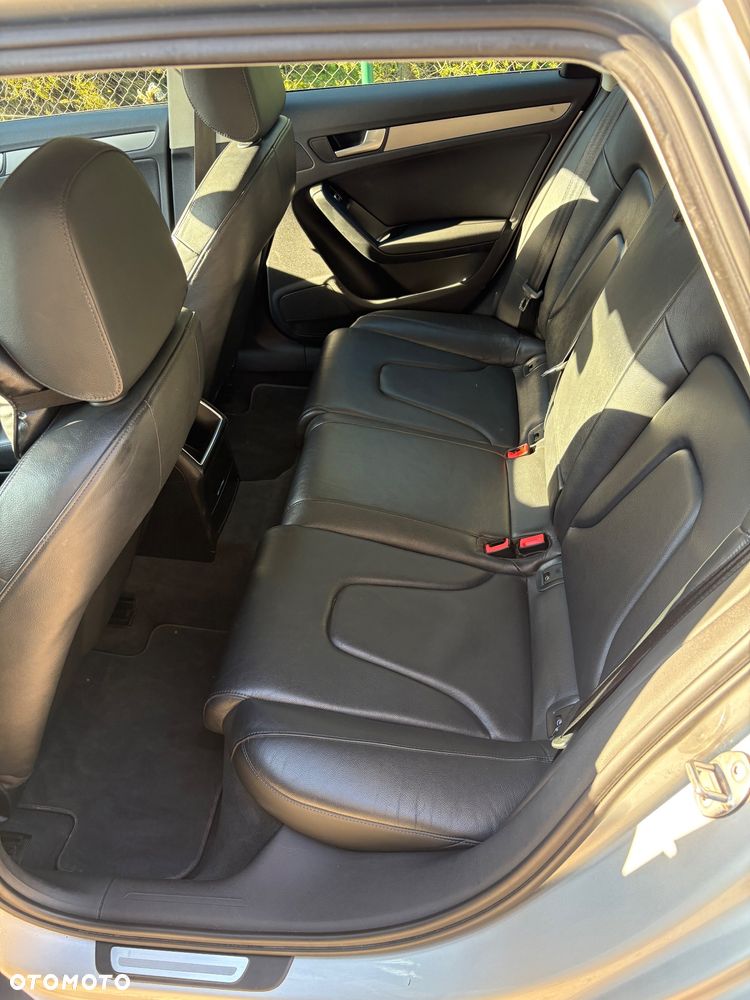 Audi A4 Avant 2.0 TDI - 11