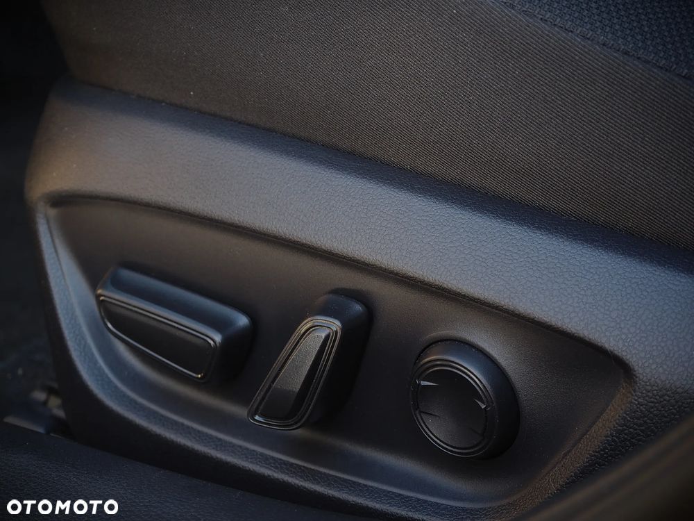 Toyota Prius Plug-in 2.0 Hybrid Prestige - 35