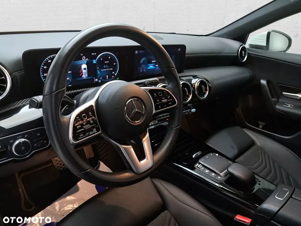 Mercedes-Benz Klasa A 180 d 8G-DCT - 11
