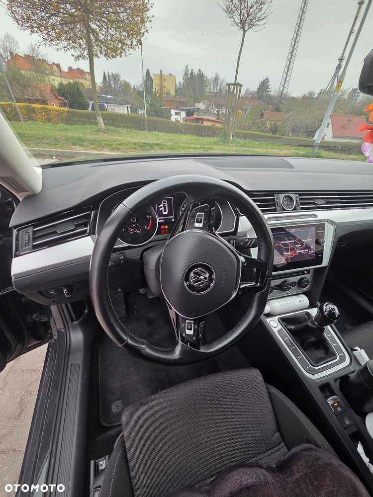 Volkswagen Passat 2.0 TDI SCR (BlueMotion Technology) Comfortline - 7