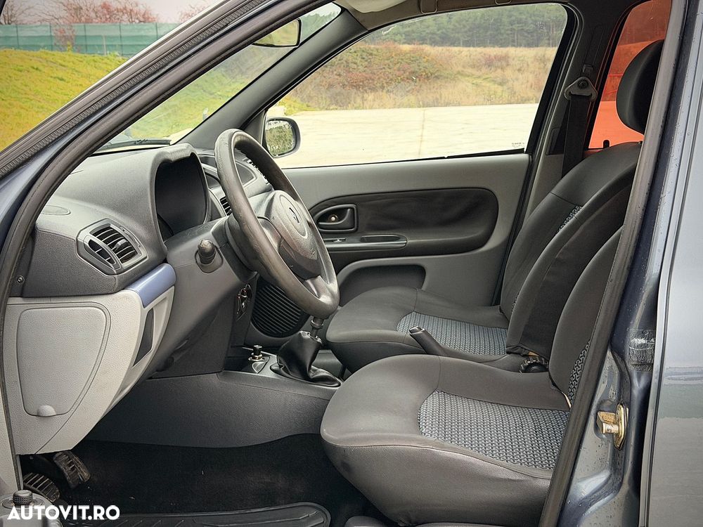 Renault Symbol 1.4 8V Expression - 26