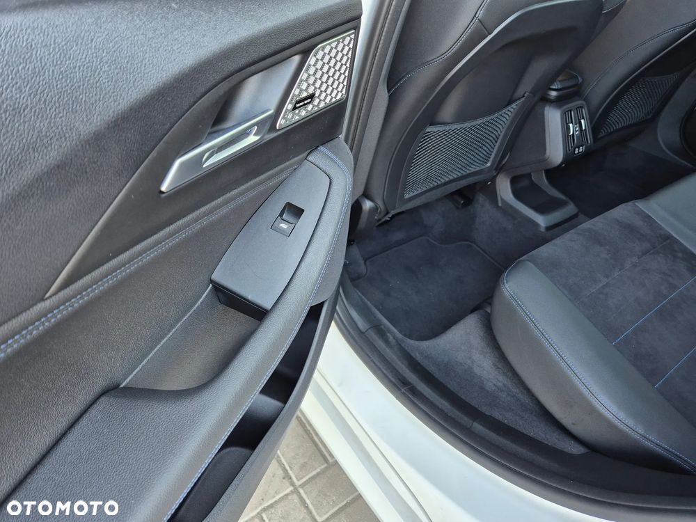 BMW Seria 2 218d - 17