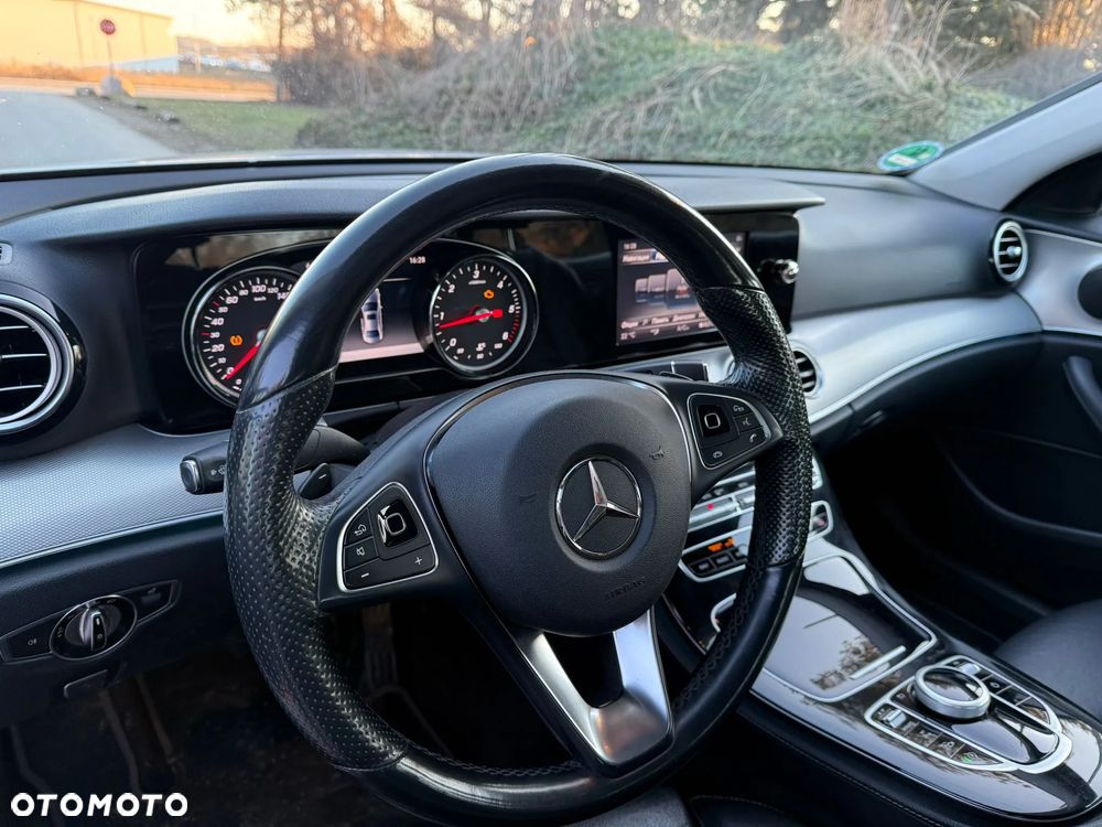Mercedes-Benz Klasa E 200 d 9G-TRONIC - 10