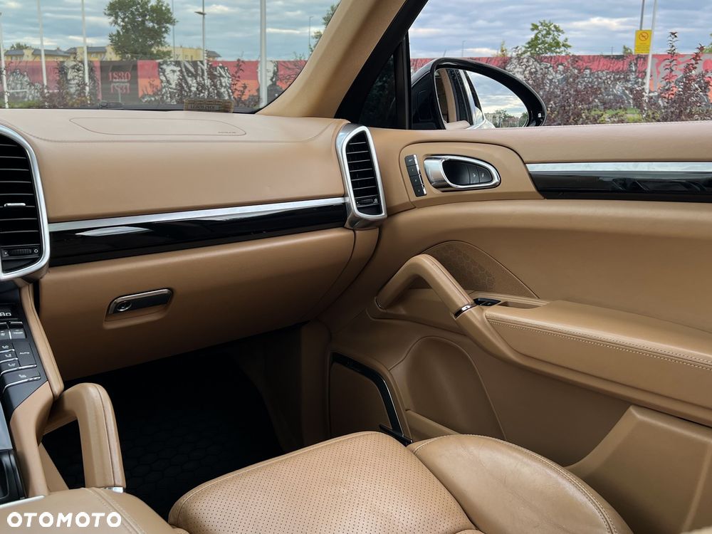 Porsche Cayenne Diesel Platinum Edition - 39