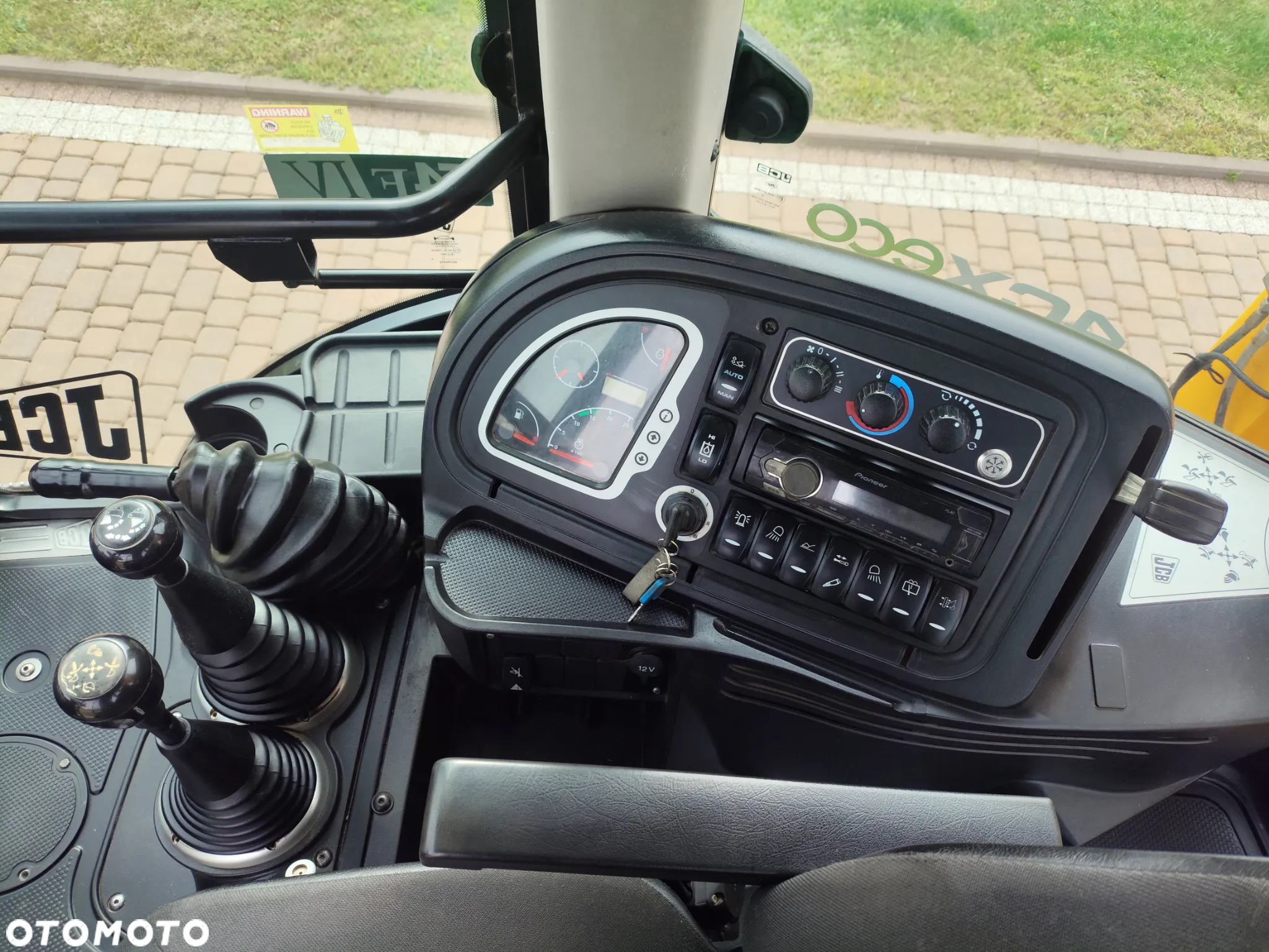 JCB 4CX / RÓWNE KOŁA / TORQUELOCK / POWERSHIFT / SPROWADZONA / - 22