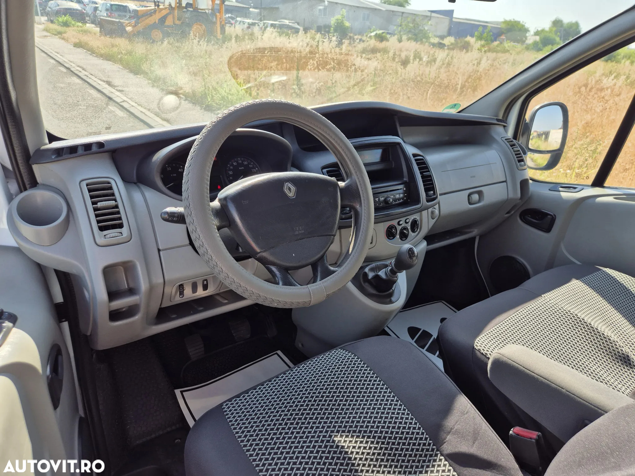 Renault Trafic 2.0 dCi 115 L2H1 - 8