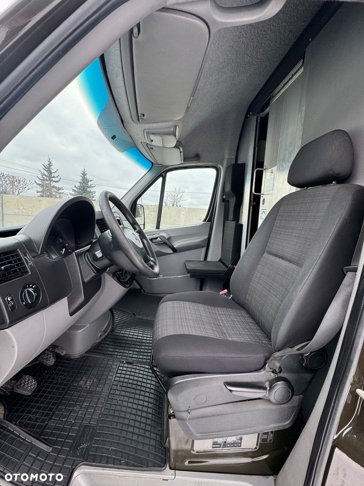 Mercedes-Benz Sprinter - 12