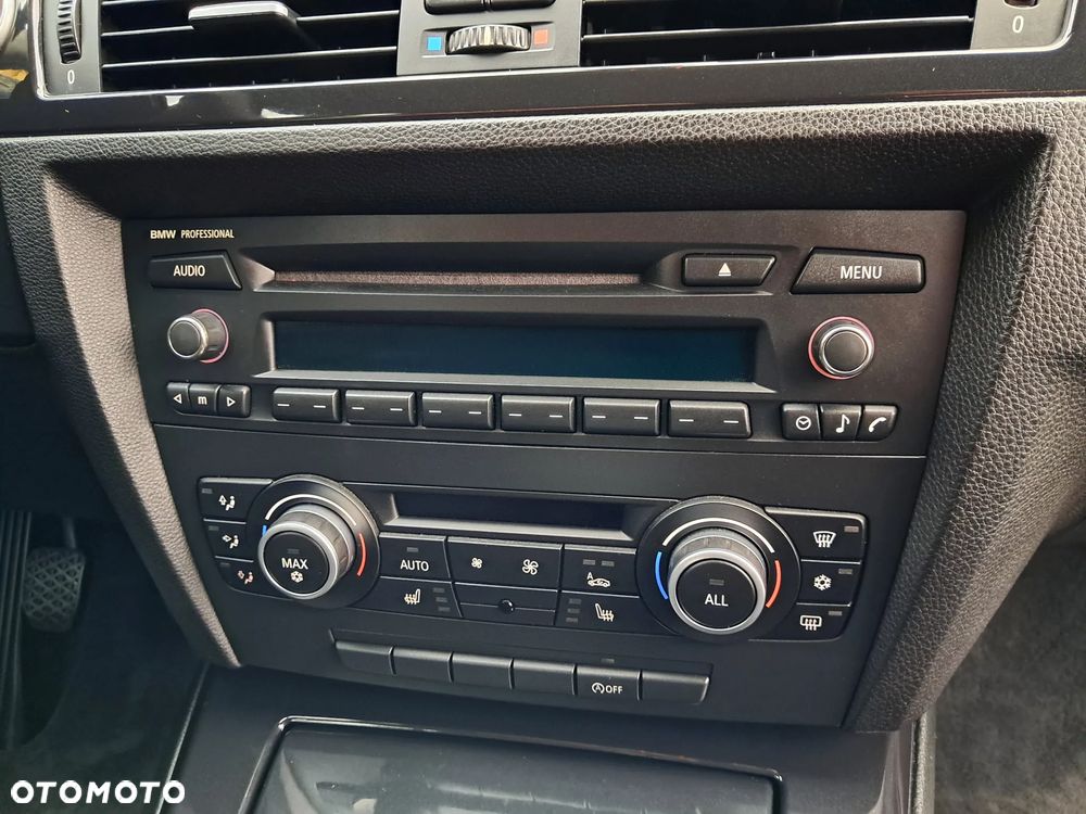 BMW Seria 3 320d - 23