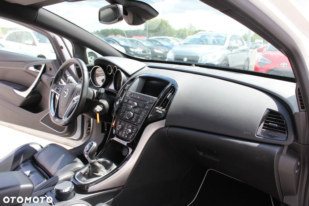 Opel Astra OPC - 21