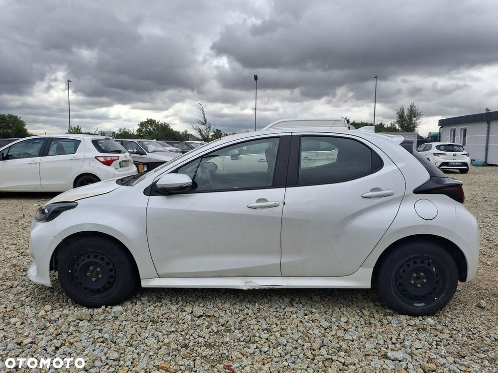 Mazda 2 Hybrid - 8