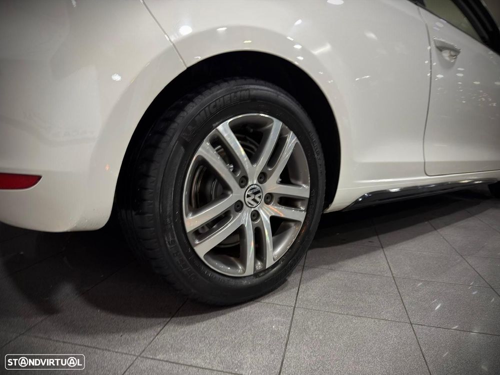 VW Golf 2.0 TDi Confortline - 16