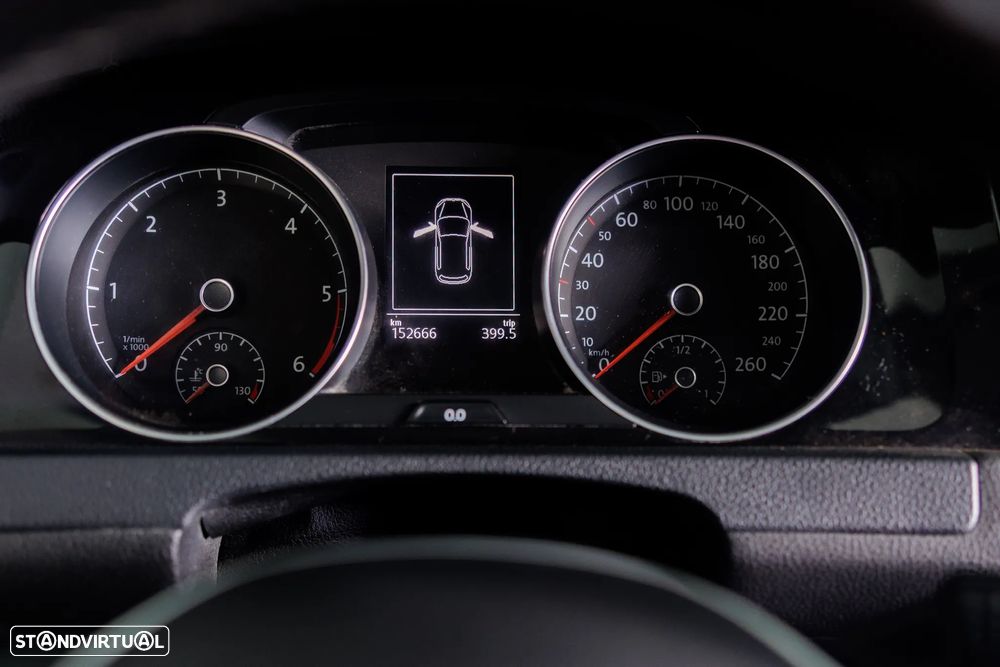 VW Golf 2.0 BlueTDI DSG Comfortline - 17