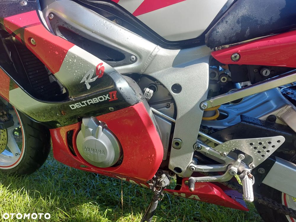 Yamaha R6 - 27