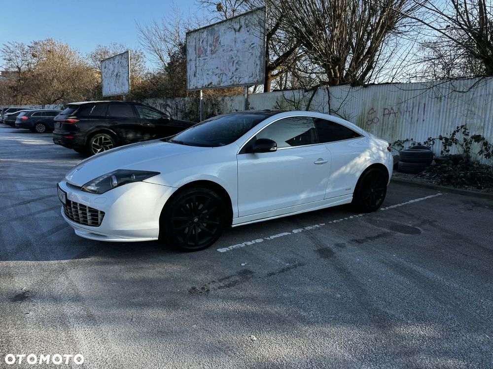 Renault Laguna 2.0 dCi Monaco GP2 - 1
