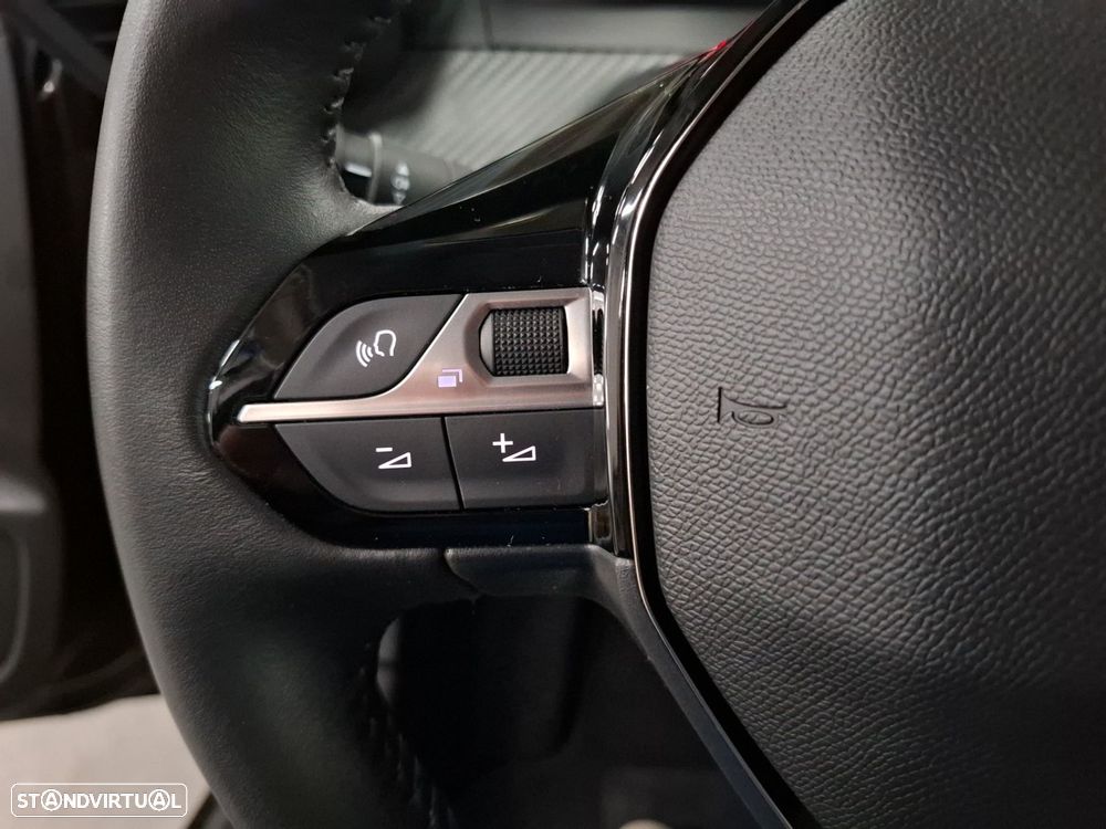 Peugeot 208 1.2 PureTech Style - 16