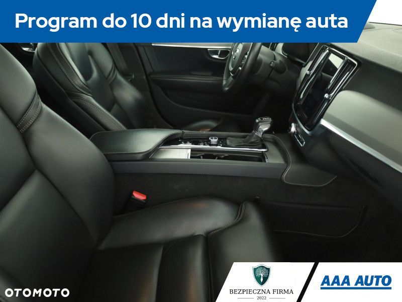 Volvo V90 Cross Country - 9