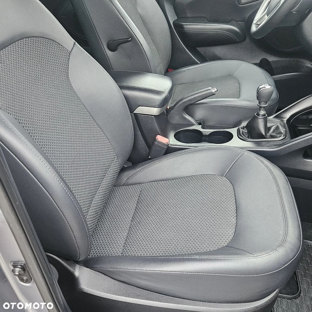 Hyundai ix35 1.6 2WD blue Comfort - 30
