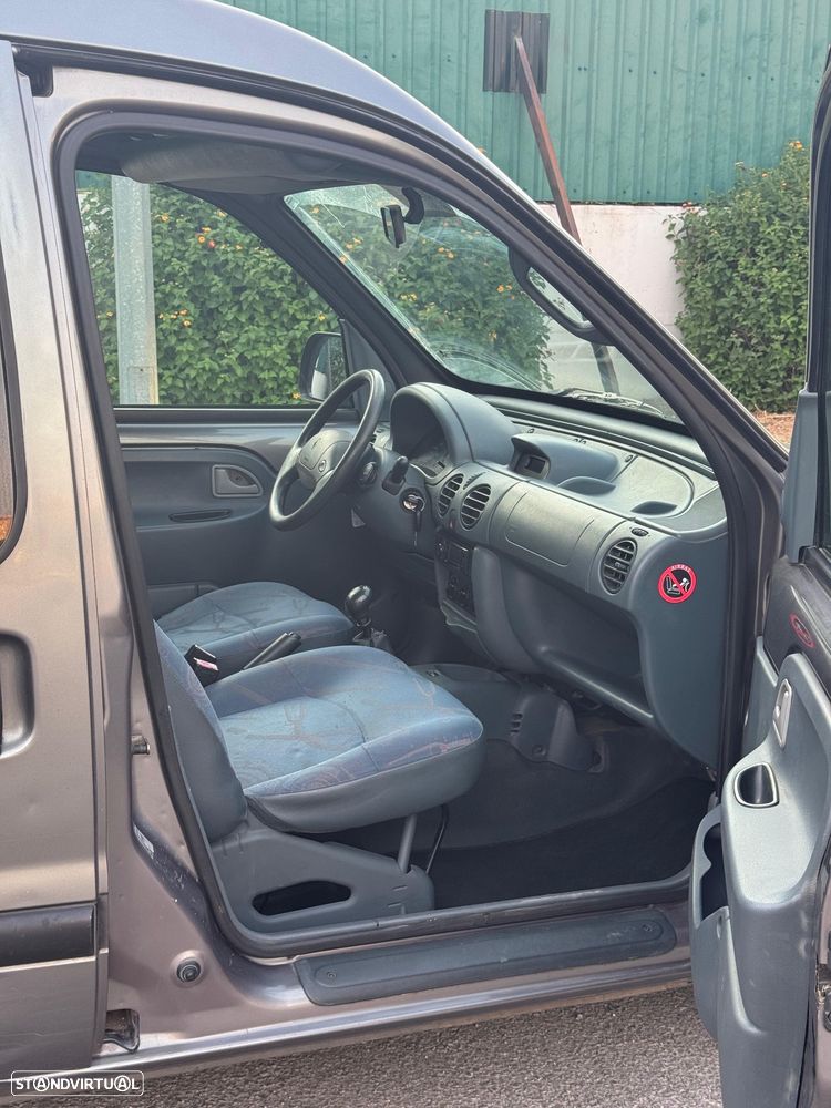 Renault Kangoo 1.4 RT Pampa - 10