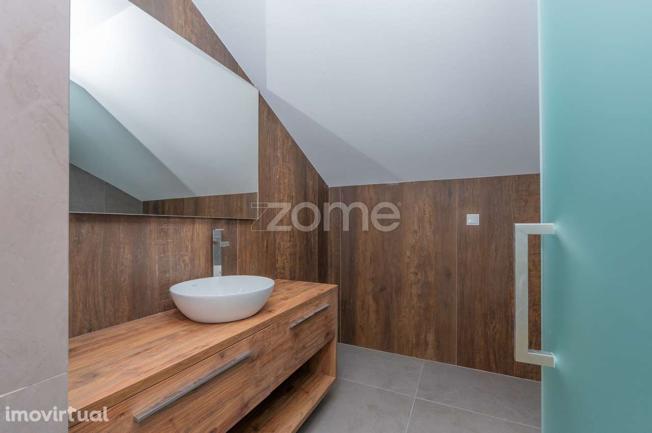 Apartamento T3 +1 com Mezanino / 3 lugares de garagem - Grande imagem: 4/29