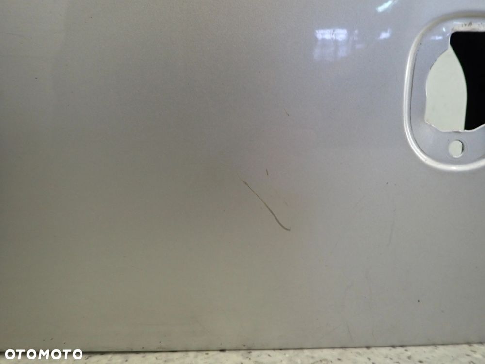 TOYOTA YARIS II 06- KLAPA TYLNA BAGAŻNIKA 1E7 - 8