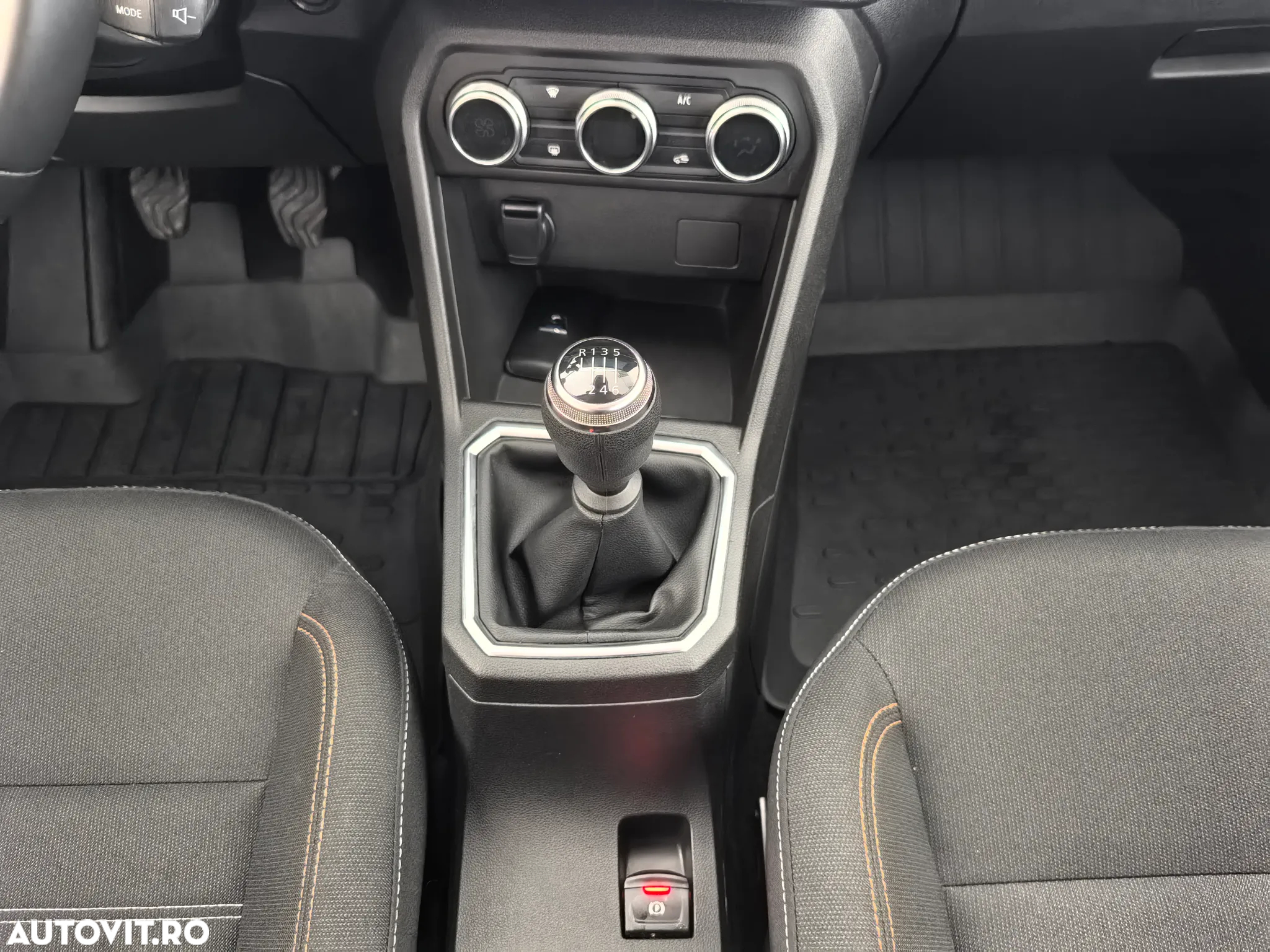Dacia Sandero TCe 90 MT6 Comfort - 21