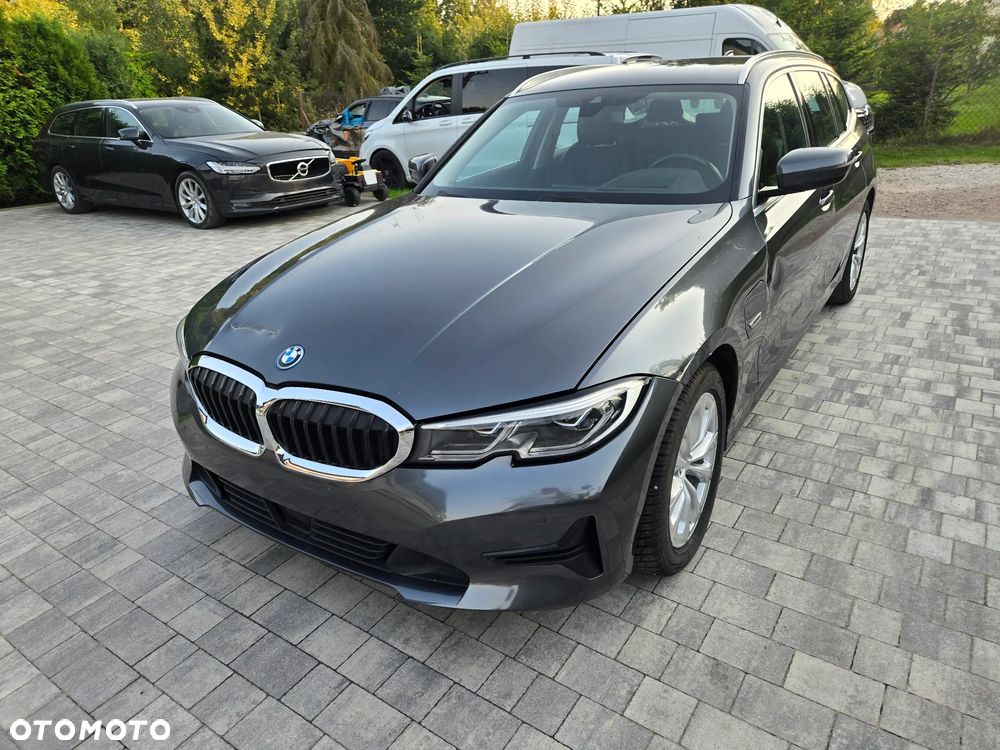 BMW Seria 3 320e - 2