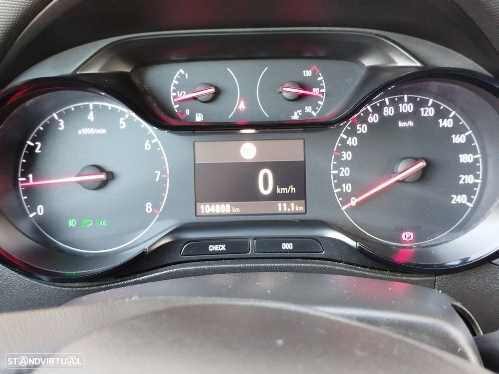 Opel Crossland 1.2 T Business Edition - 34