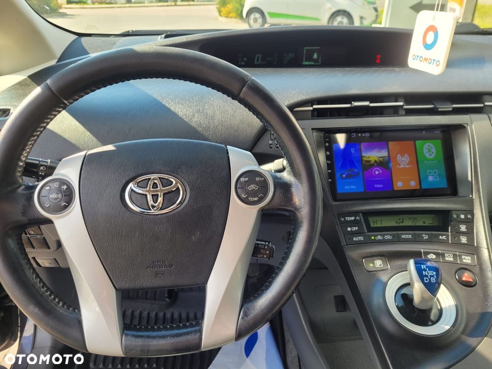 Toyota Prius - 12