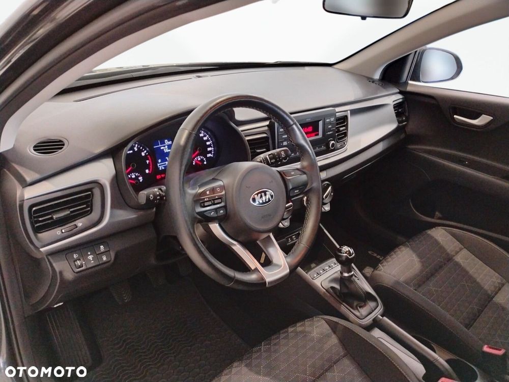 Kia Rio - 38