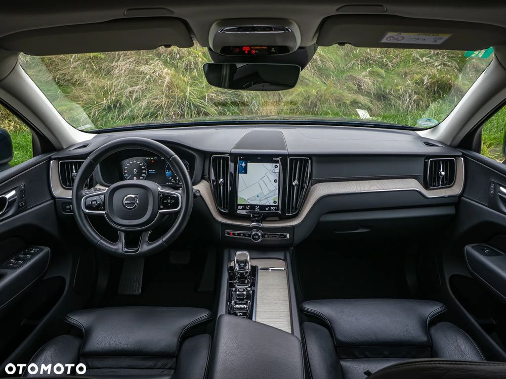 Volvo XC 60 D5 SCR AWD Inscription - 4