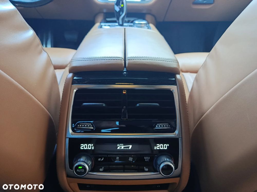 BMW Seria 7 730d xDrive - 16