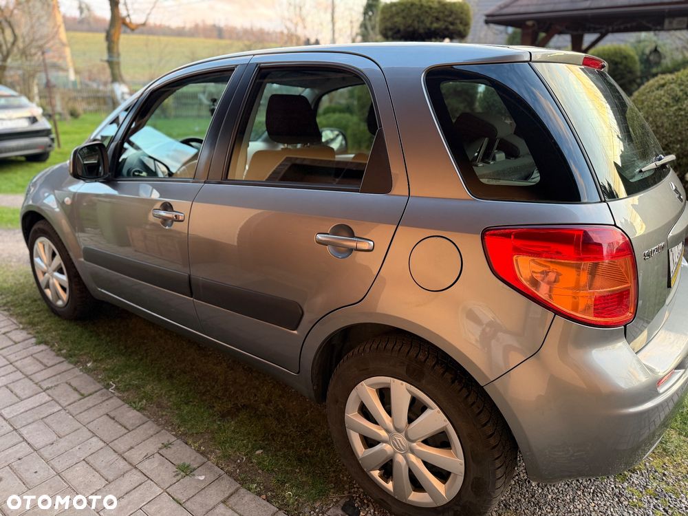 Suzuki SX4 Classic 1.6 VVT Automatik 4x2 Comfort - 8