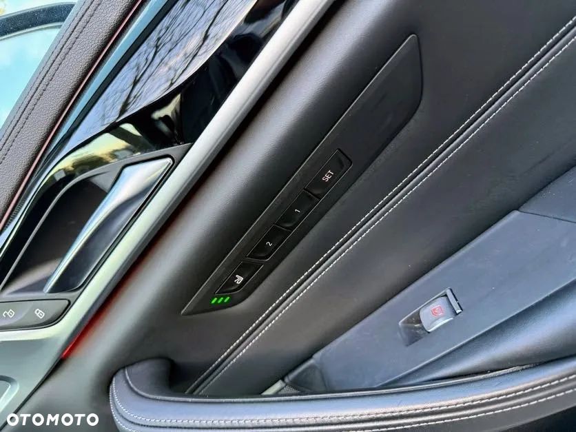 BMW Seria 5 M550i xDrive sport - 30