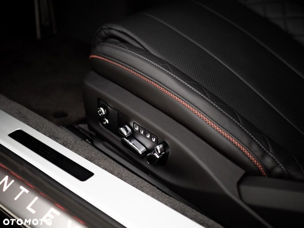 Bentley Continental GT - 12