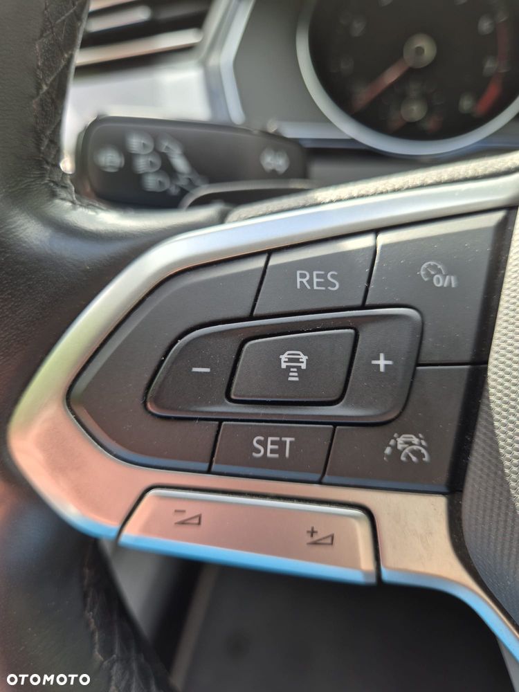 Volkswagen Passat 2.0 TSI Business DSG - 24