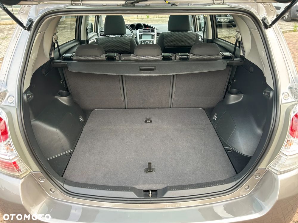 Toyota Verso 1.8 Multidrive Edition - 27