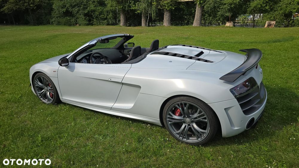 Audi R8 Spyder ver-5-2-fsi-quattro-r-tronic-gt - 11